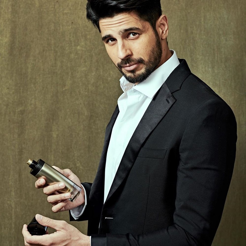 #HappyBirthdaySidharthMalhotra: The Handsome Hunk Is Giving Us Major Fashion Goals Ever Since His Debut!